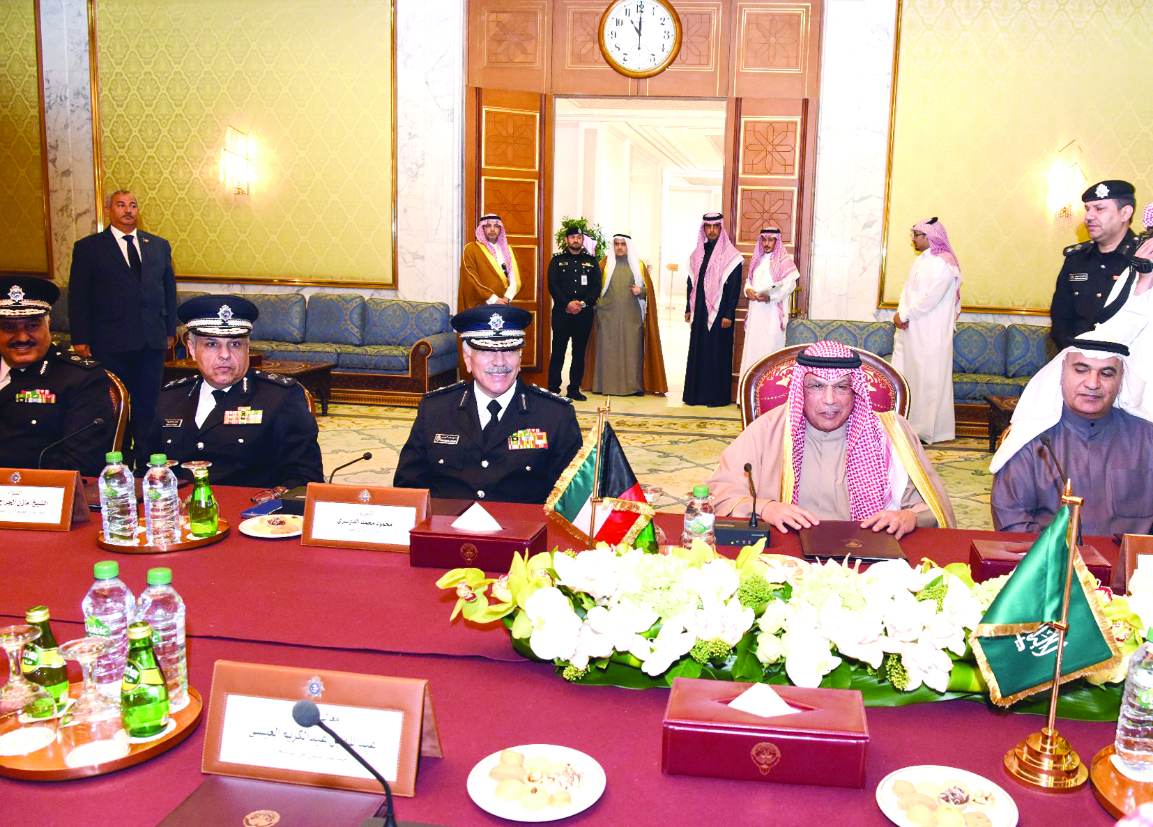 الجراح خلال المحادثات 