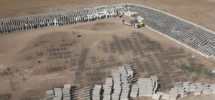 u0642u0637u0639 u0645u0646 u0627u0644u062cu062fu0627u0631 u0627u0644u062eu0631u0633u0627u0646u064a u0627u0644u0623u0645u0646u064a u0641u064a u0645u0648u0642u0639 u0628u0646u0627u0621 u0627u0644u062cu062fu0627u0631 u0628u0645u062fu064au0646u0629 u00abu0622u063au0631u064au00bb u0634u0631u0642 u062au0631u0643u064au0627