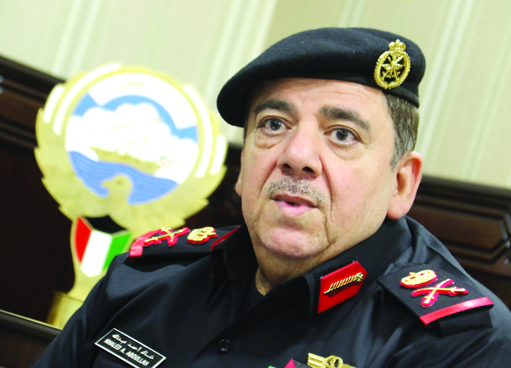 u062eu0627u0644u062f u0627u0644u0643u0646u062fu0631u064a   t     (u062au0635u0648u064au0631 u0628u0633u0627u0645 u0632u064au062fu0627u0646)