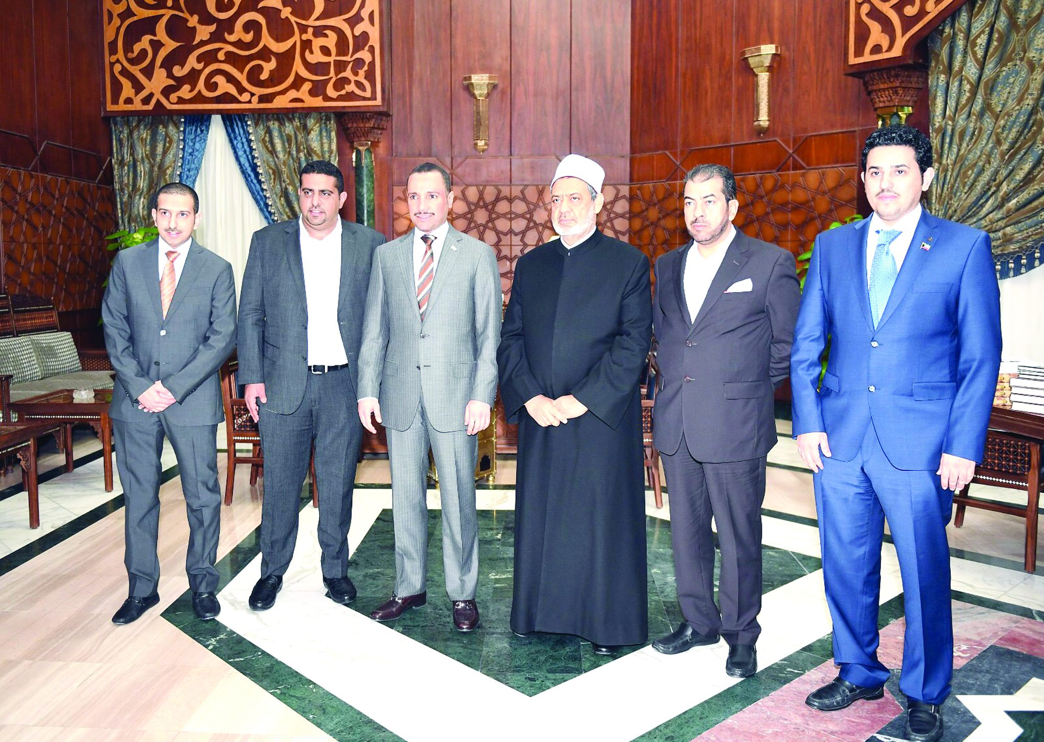 الطيب مع الغانم والوفد الكويتي