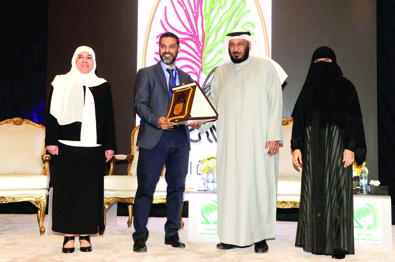  u0627u0644u062eu0631u0627u0632 u0648u0623u0645u0627u0646u064a u0627u0644u0637u0628u0637u0628u0627u0626u064a u0648u0641u0627u0637u0645u0629 u0627u0644u0645u0644u0627 u062eu0644u0627u0644 u062au0643u0631u064au0645 u0627u0644u0645u0634u0627u0631u0643u064au0646 