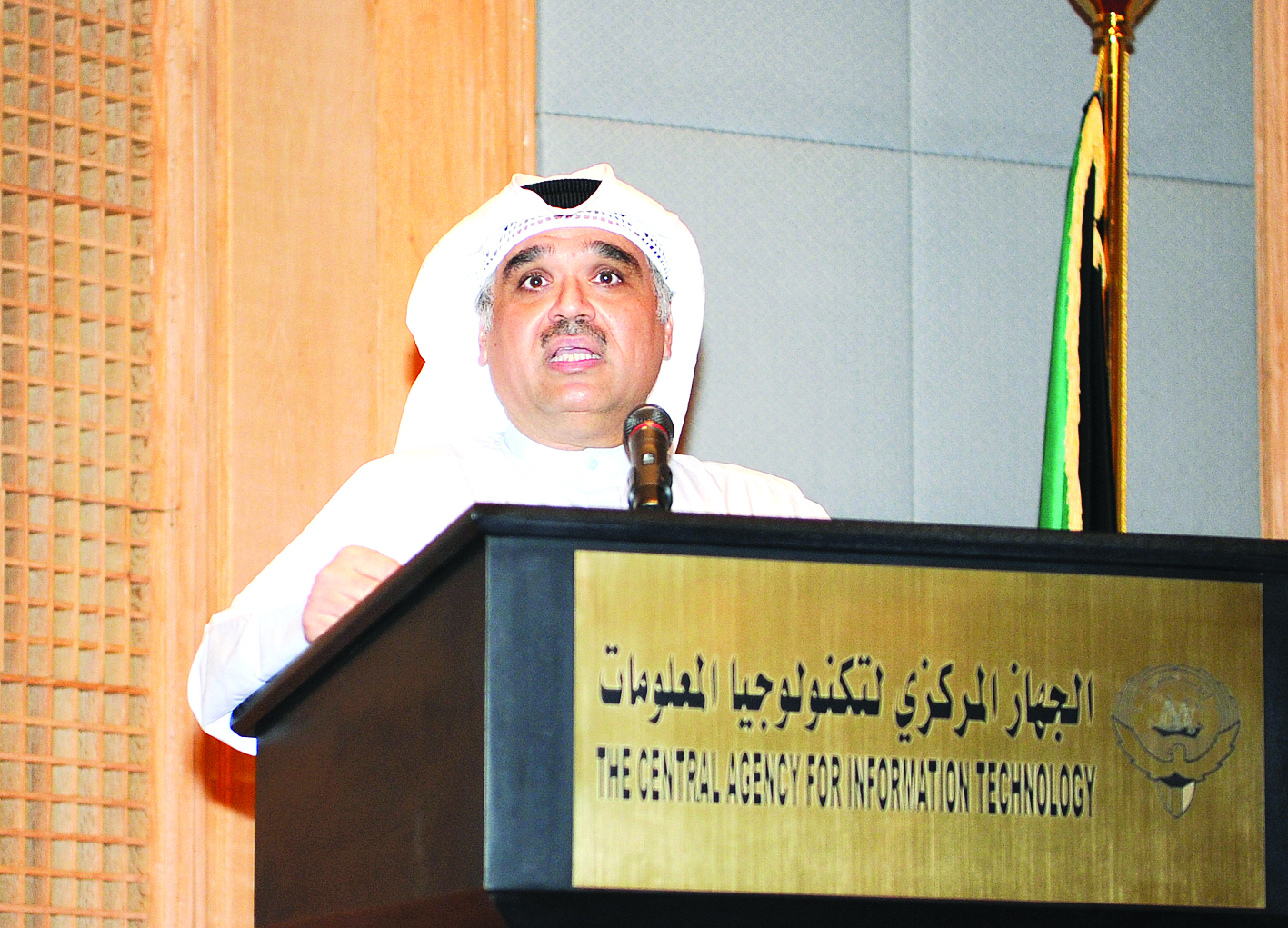 u0642u0635u064a u0627u0644u0634u0637u064a u0645u062au062du062fu062bu0627u064bt (u062au0635u0648u064au0631 u0637u0627u0631u0642 u0639u0632u0627u0644u062fu064au0646)