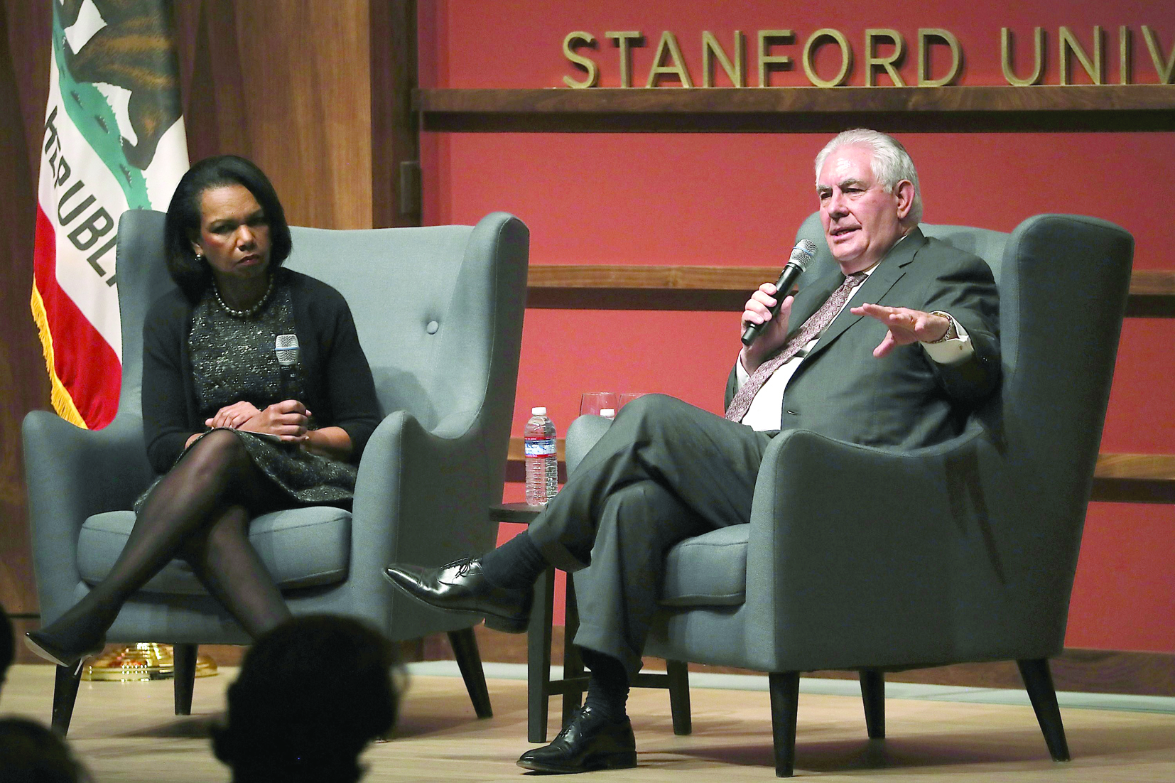 u062au064au0644u0631u0633u0648u0646 u064au0634u0627u0631u0643 u0641u064a u062cu0644u0633u0629 u0623u0633u0626u0644u0629 u0648u0623u062cu0648u0628u0629 u0639u0646 u0633u0648u0631u064au0629 u0623u062fu0627u0631u062au0647u0627 u0643u0648u0646u062fu0648u0644u064au0632u0627 u0631u0627u064au0633 u0641u064a u062cu0627u0645u0639u0629 u0633u062au0627u0646u0641u0648u0631u062f u0645u0633u0627u0621 u0623u0648u0644 u0645u0646 u0623u0645u0633t (u0627 u0641 u0628)