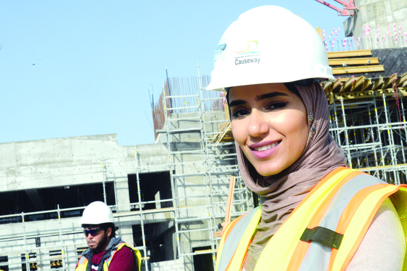 المهندسة آلاء دشتي في موقع العمل