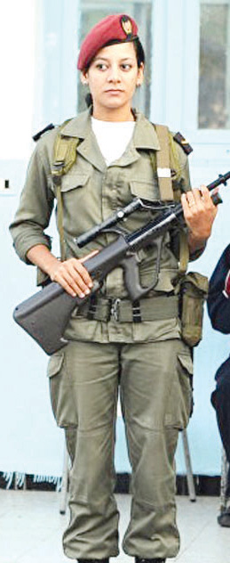مجندة تونسية