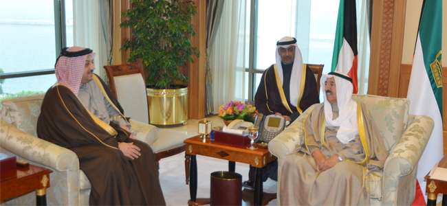 u0633u0645u0648 u0627u0644u0623u0645u064au0631 u0645u0633u062au0642u0628u0644u0627 u0648u0632u064au0631 u0627u0644u062fu0641u0627u0639 u0627u0644u0642u0637u0631u064a (u0627u0644u062fu064au0648u0627u0646 u0627u0644u0623u0645u064au0631u064a)