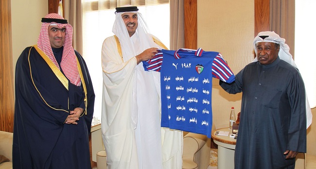 u0627u0644u062du0648u0637u064a u064au0642u062fu0645 u0642u0645u064au0635 u0645u0646u062au062eu0628 u0627u0644u0643u0648u064au062a u0641u064a u0643u0623u0633 u0627u0644u0639u0627u0644u0645 1982 u0644u0623u0645u064au0631 u0642u0637u0631 u0627u0644u0634u064au062e u062au0645u064au0645 u0628u0646 u062du0645u062f u0622u0644 u062bu0627u0646u064a (u0643u0648u0646u0627)