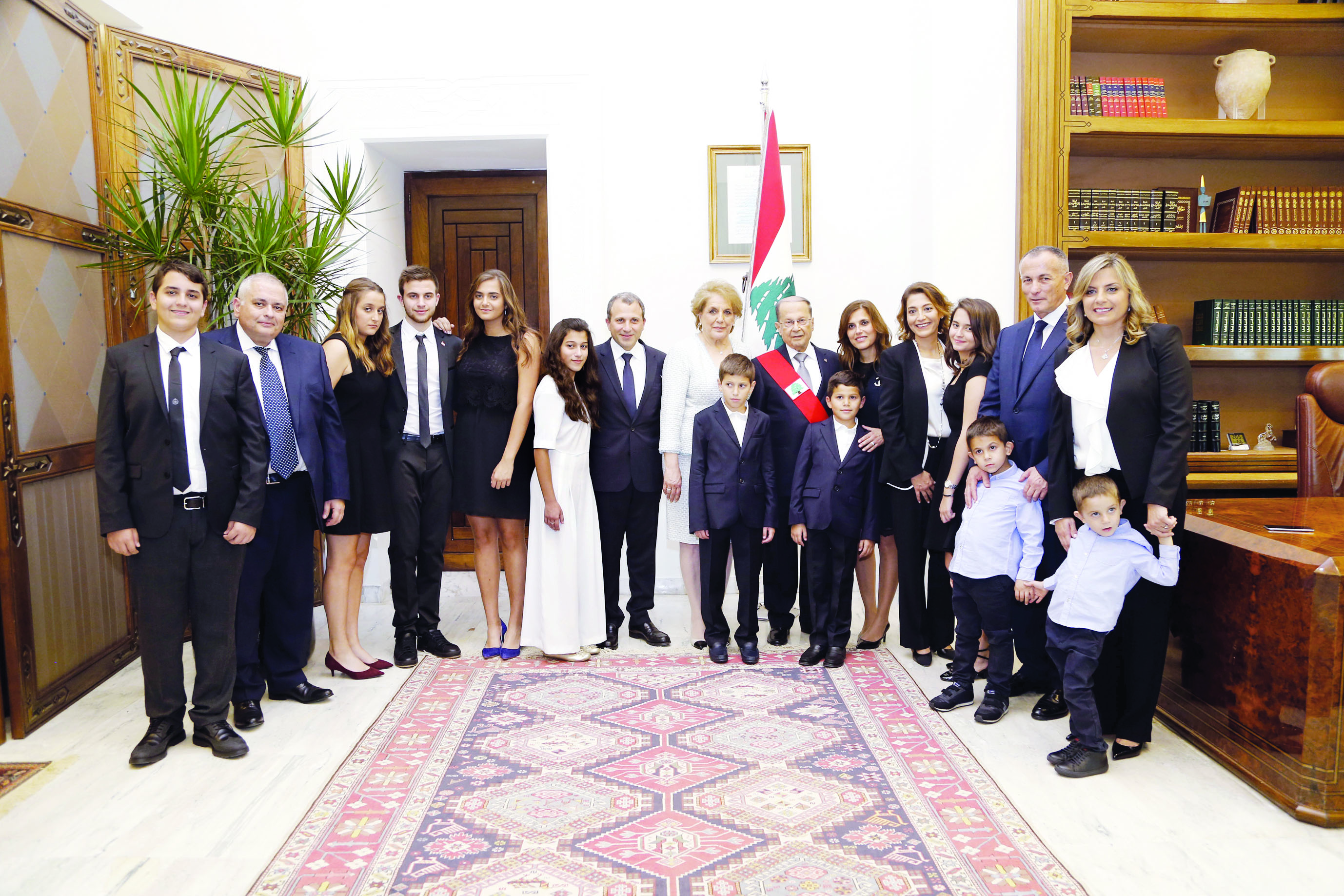 الرئيس عون واللبنانية الأولى السيدة ناديا مع العائلة