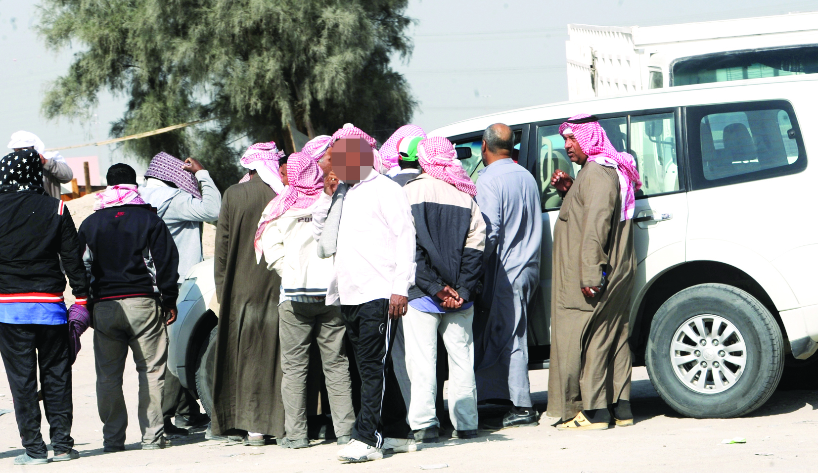 تدقيق على بيانات عدد من الباعة الجائلين