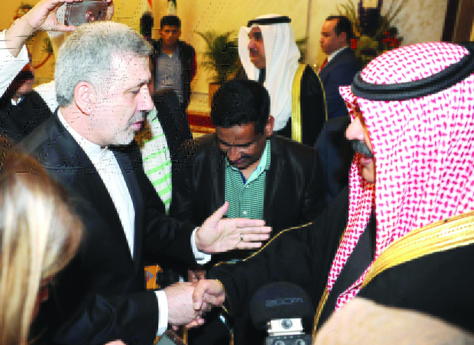 الجارالله والسفير الإيراني