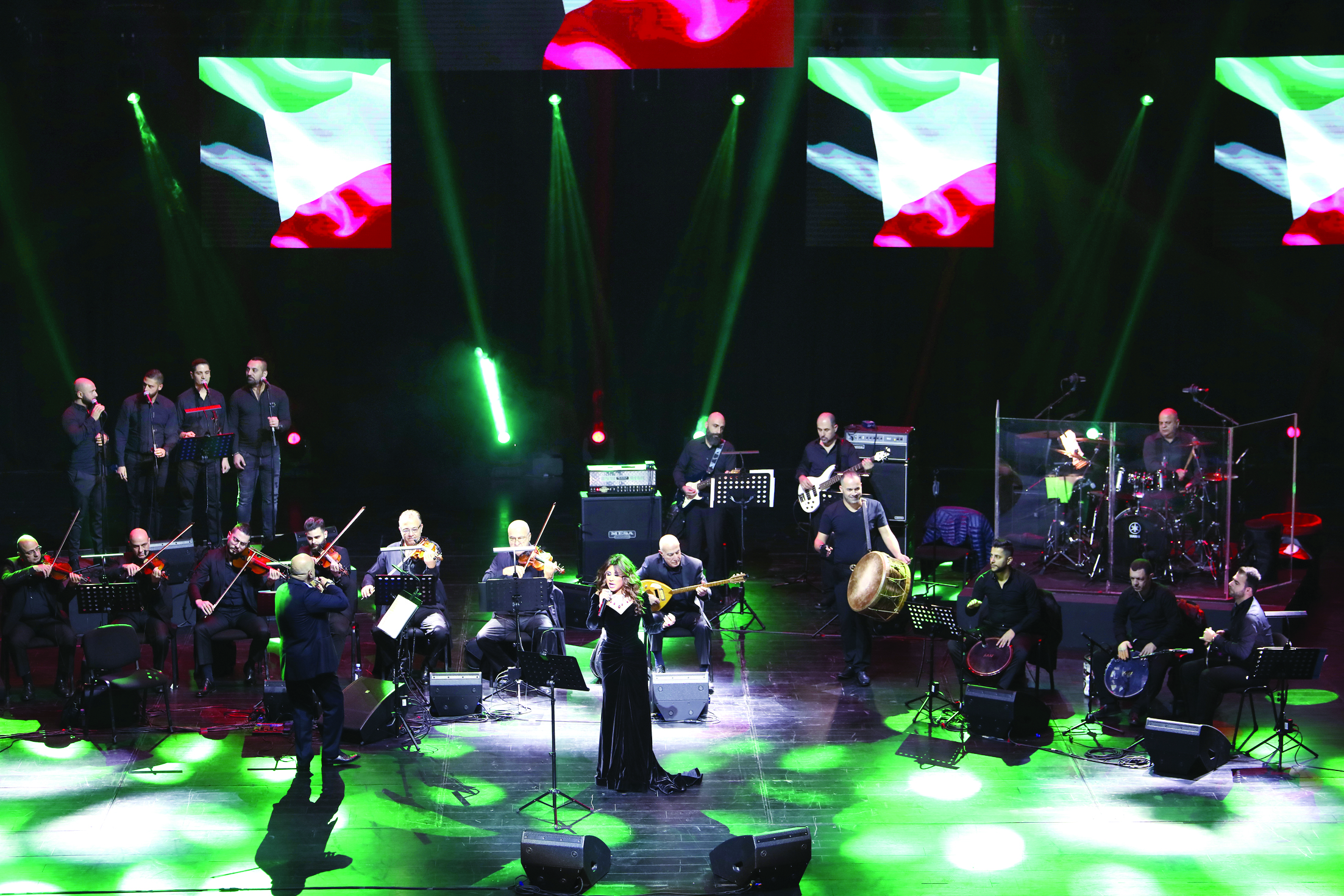 u0643u0631u0645... u063au0631u0651u062fu062a u0641u064a u062du0628 u0627u0644u0643u0648u064au062a 