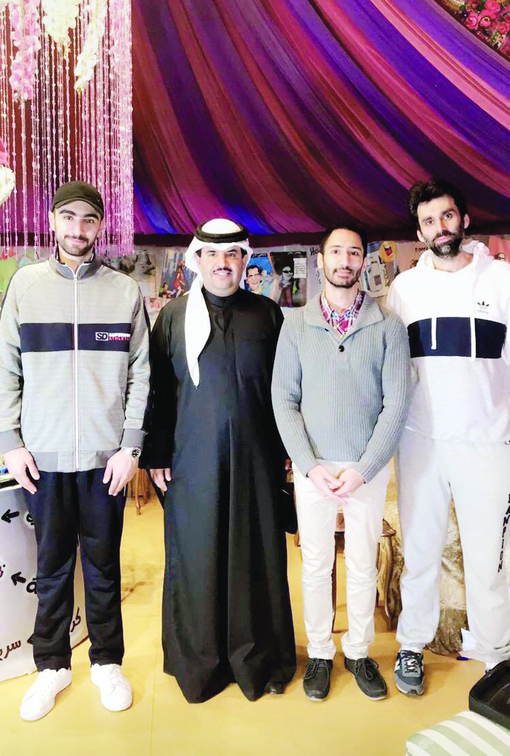 u062fu0639u064au062c u0627u0644u062eu0644u064au0641u0629 u0645u062au0648u0633u0637u0627u064b u0627u0644u0641u0631u062du0627u0646 u0648u0634u0643u0631 u0627u0644u0644u0647 u0648u0639u0628u062fu0627u0644u0639u0632u064au0632