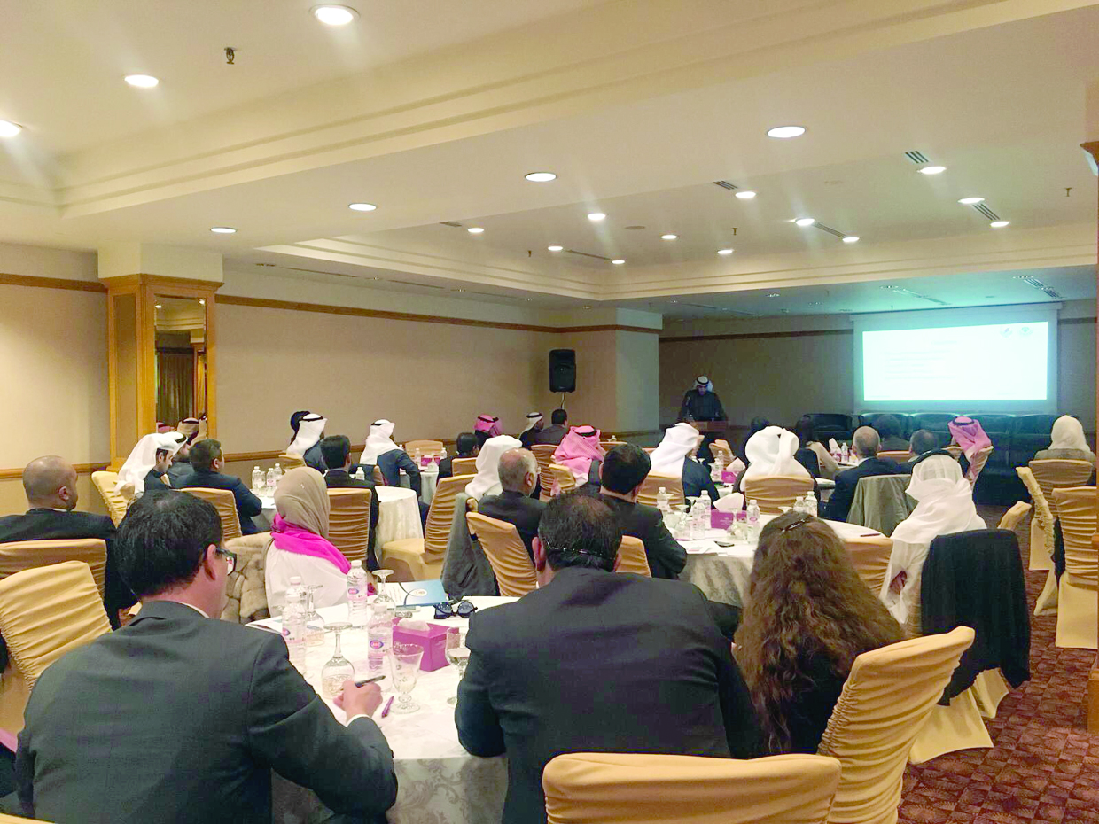 u062cu0627u0646u0628 u0645u0646 u0627u0644u062du0636u0648u0631