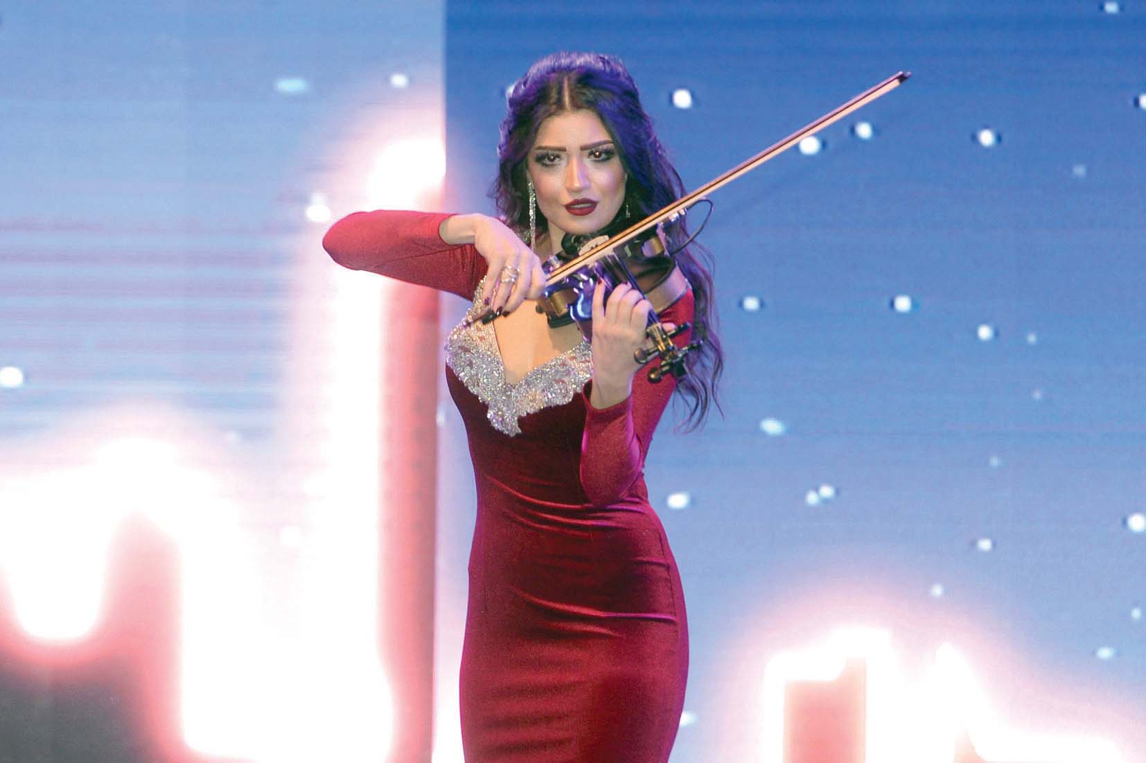 عازفة الكمان اللبنانية ديفانيسا عبدو نصار