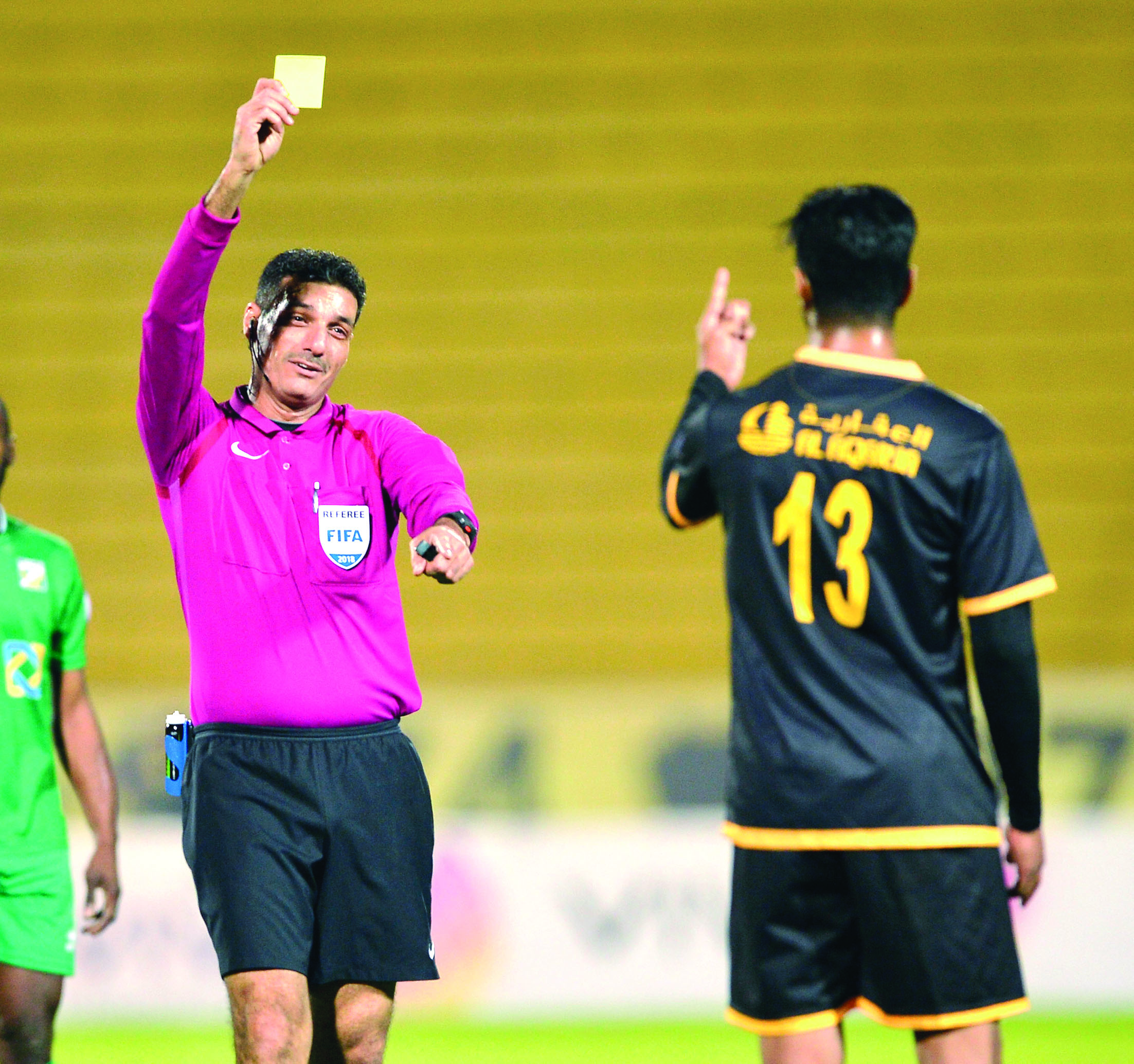 u0627u0644u062du0643u0645 u0639u0644u064a u0645u062du0645u0648u062f u064au0634u0647u0631 u0627u0644u0628u0637u0627u0642u0629 u0627u0644u0635u0641u0631u0627u0621 u0641u064a u0648u062cu0647 u0645u0633u0627u0639u062f u0646u062fu0627     t   (u0627u0644u0623u0632u0631u0642 u062fu0648u062a u0643u0648u0645)