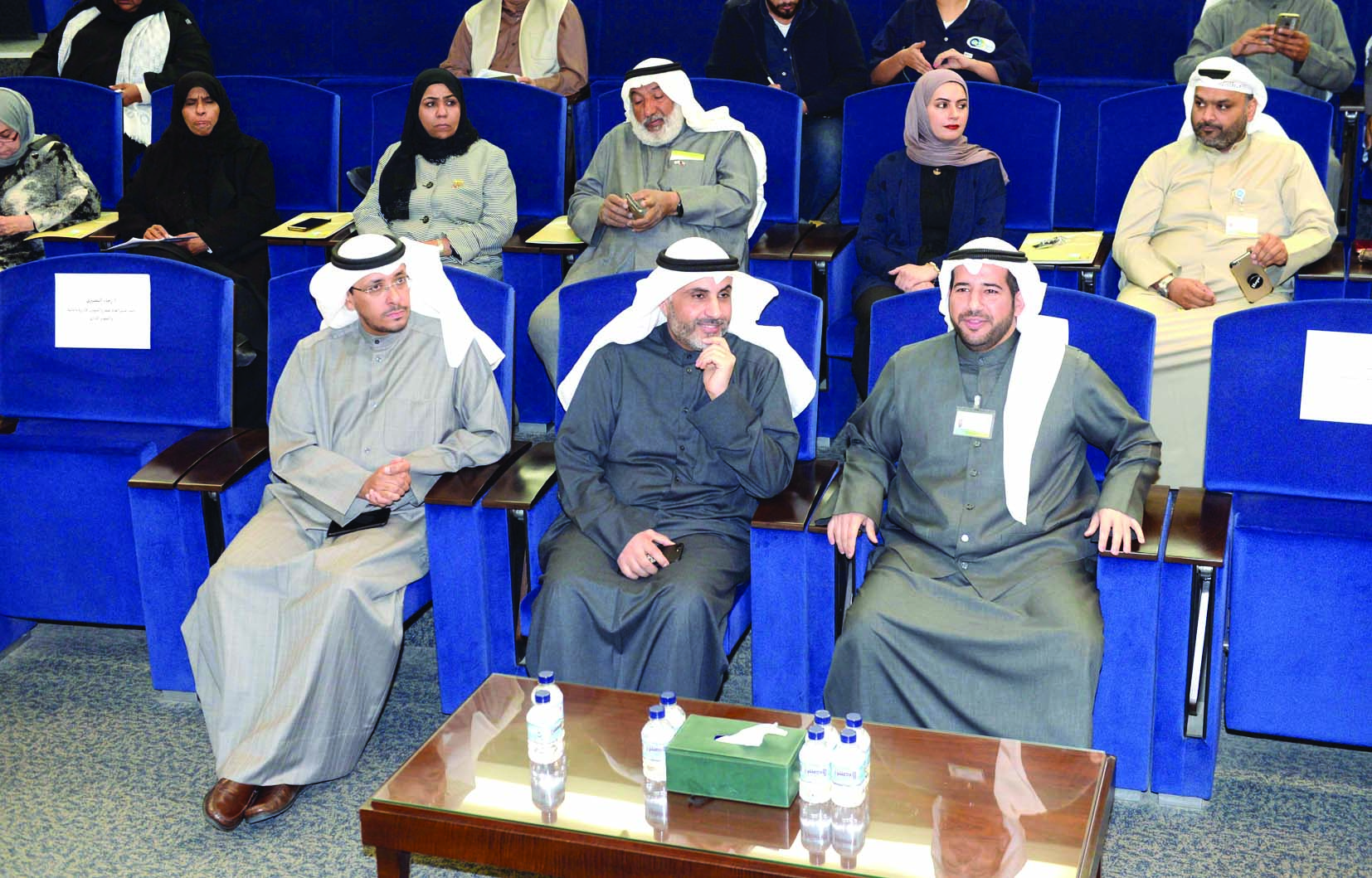 u0642u064au0627u062fu0627u062a u0647u064au0626u0629 u0627u0644u0628u064au0626u0629 u0641u064a u0645u0642u062fu0645 u0627u0644u062du0636u0648u0631tt (u062au0635u0648u064au0631 u0632u0643u0631u064au0627 u0639u0637u064au0629)