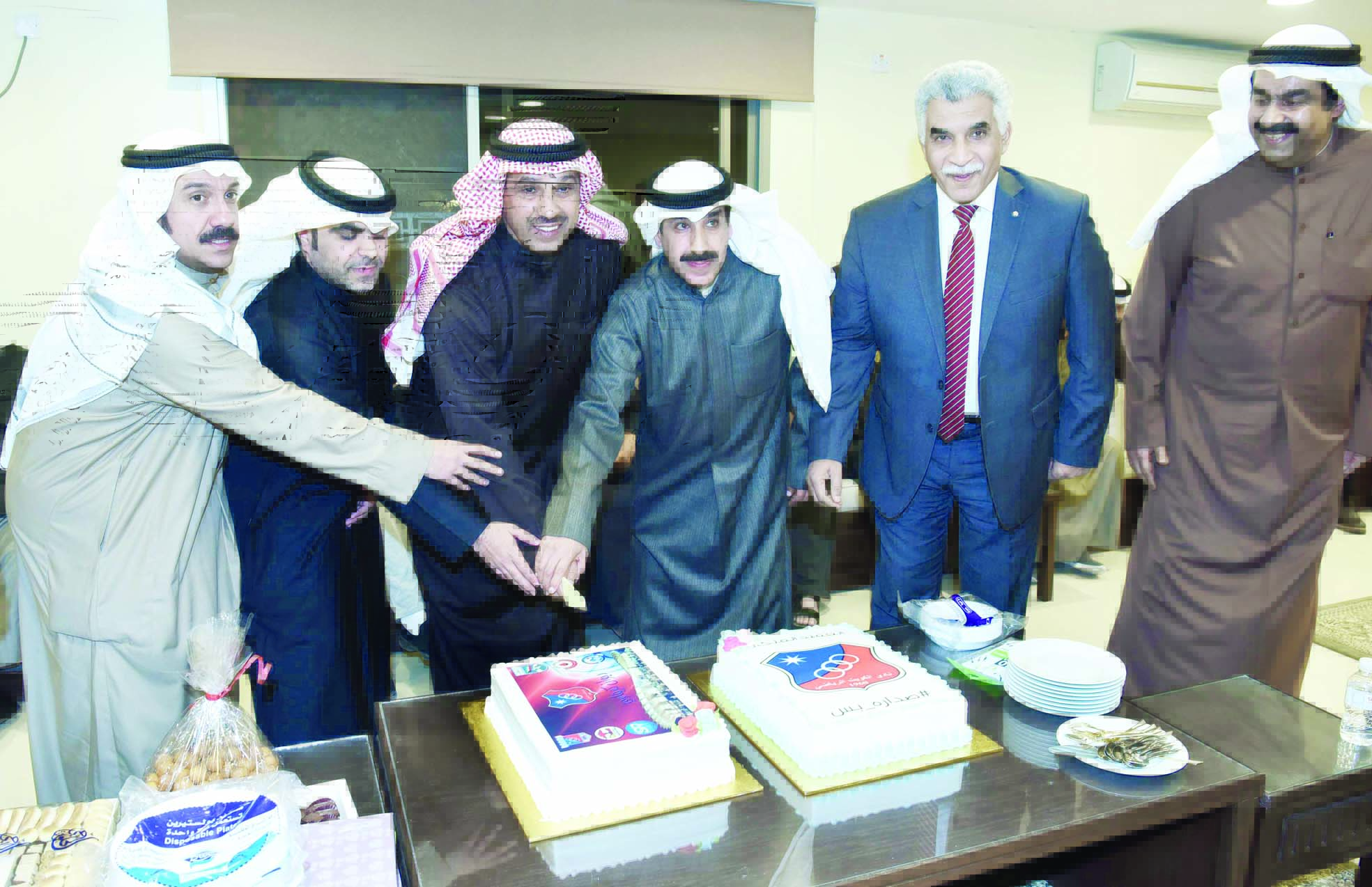 u0641u0644u064au0637u062d u0641u064a u0645u0642u0631 u00abu062fu064au0648u0627u0646 u0643u0648u064au062au0627u0648u064au00bb t(u062au0635u0648u064au0631 u0637u0627u0631u0642 u0639u0632u0627u0644u062fu064au0646)