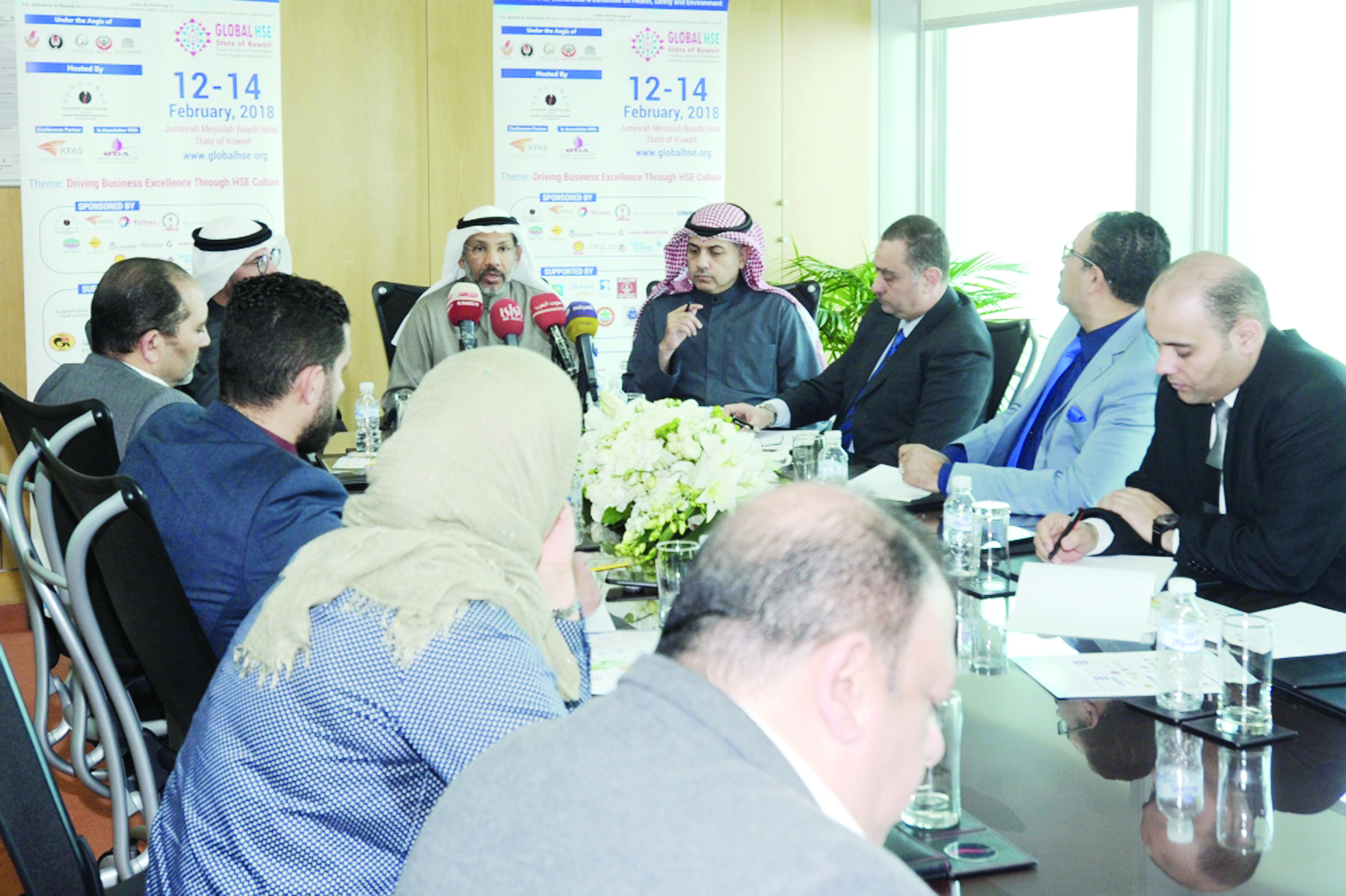 u062cu0627u0646u0628 u0645u0646 u0627u0644u0645u0624u062au0645u0631 t(u062au0635u0648u064au0631 u0643u0631u0645 u0630u064au0627u0628)