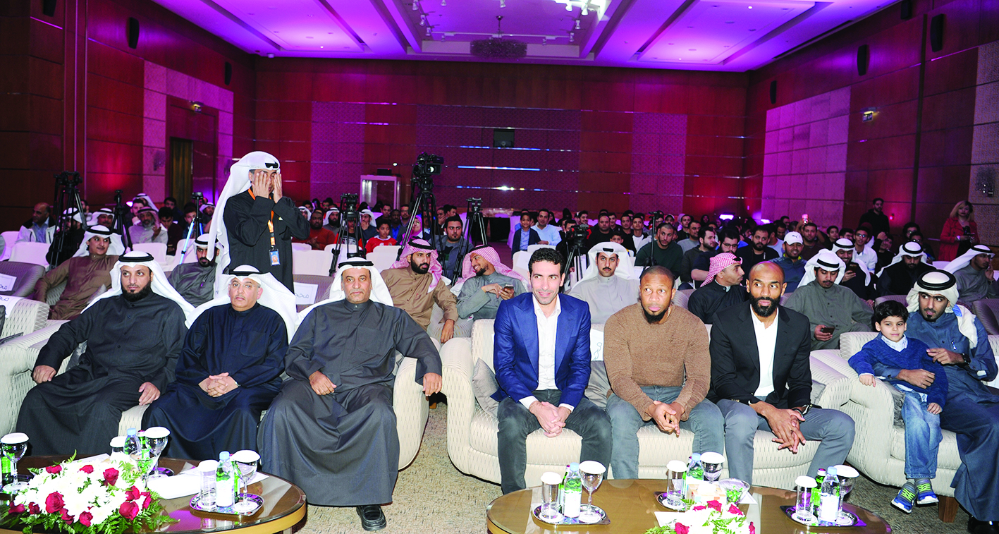 حضورالافتتاح