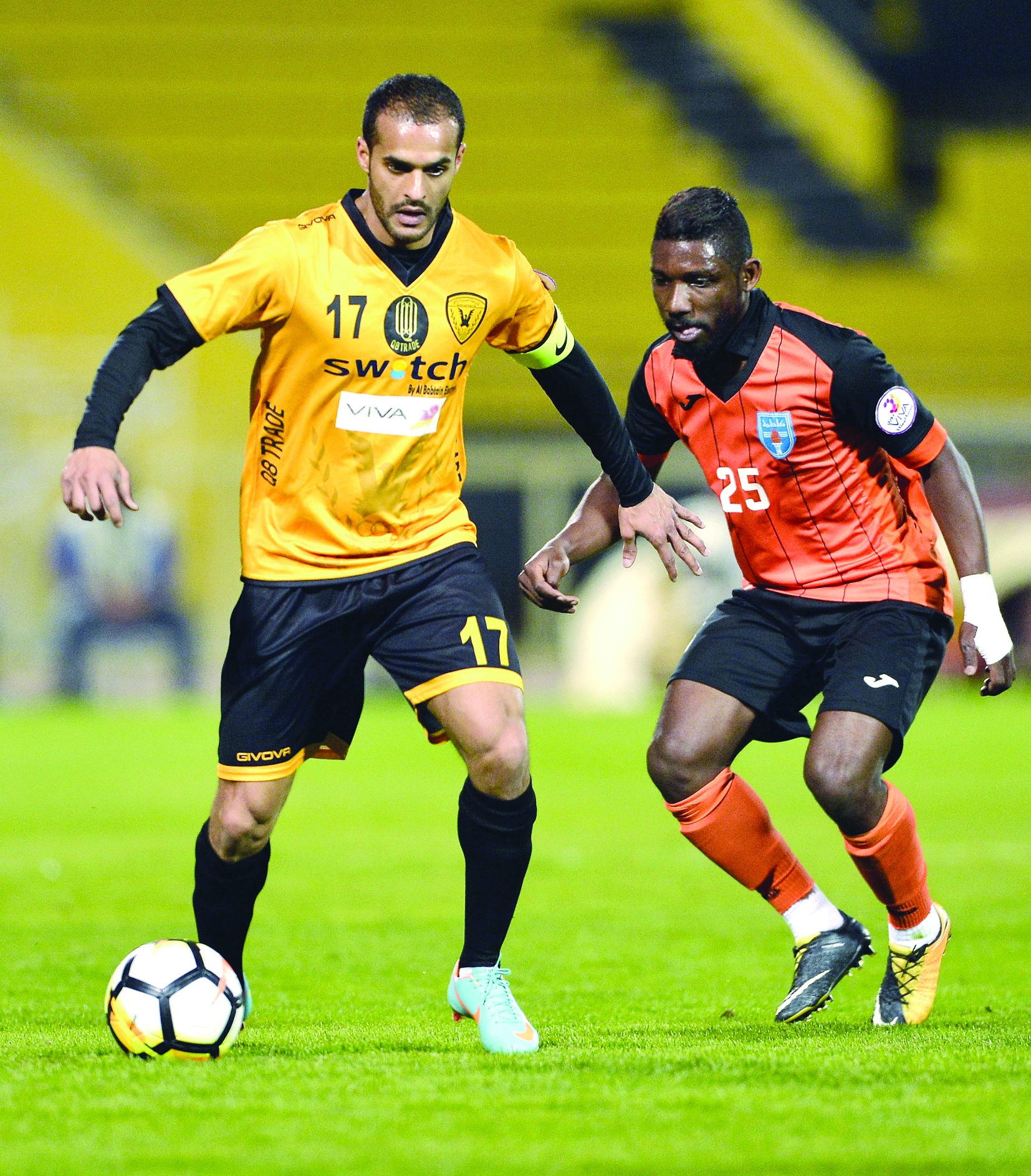 u0644u0627u0639u0628 u0643u0627u0638u0645u0629 u0633u0644u0637u0627u0646 u0635u0644u0628u0648u062e u064au062du0627u0648u0644 u0642u0637u0639 u0627u0644u0643u0631u0629 u0645u0646 u0623u0645u0627u0645 u0628u062fu0631 u0627u0644u0645u0637u0648u0639  tt  (u0627u0644u0623u0632u0631u0642 u062fu0648u062a u0643u0648u0645)