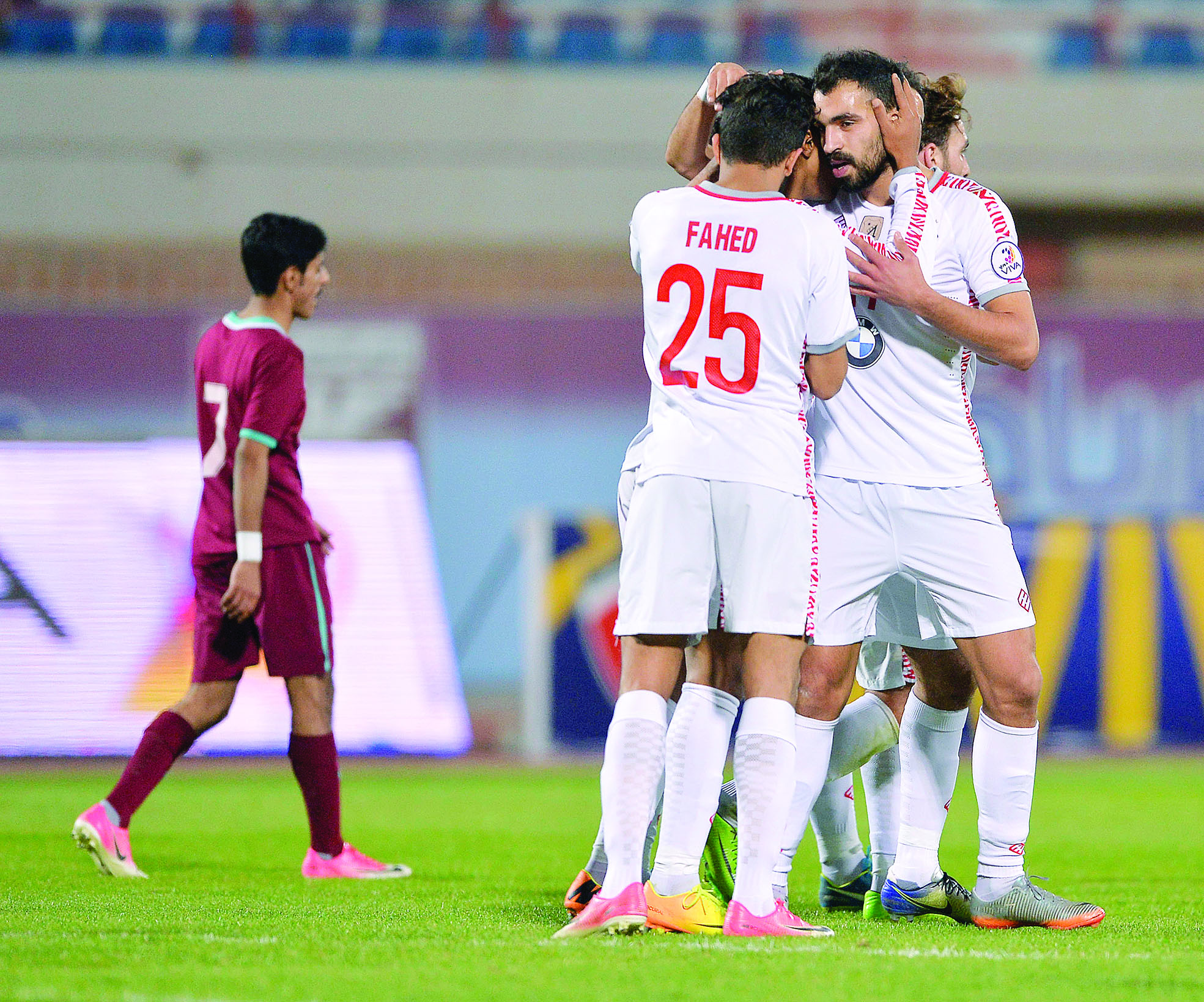 u0644u0627u0639u0628 u00abu0627u0644u0643u0648u064au062au00bb u0627u0644u0623u0631u062fu0646u064a u0628u0647u0627u0621 u0641u064au0635u0644 u064au062au0644u0642u0649 u0627u0644u062au0647u0646u0626u0629 u0628u0639u062f u0647u062fu0641u0647 u0641u064a u0645u0631u0645u0649 u0627u0644u0646u0635u0631     tt (u0627u0644u0623u0632u0631u0642 u062fu0648u062a u0643u0648u0645)