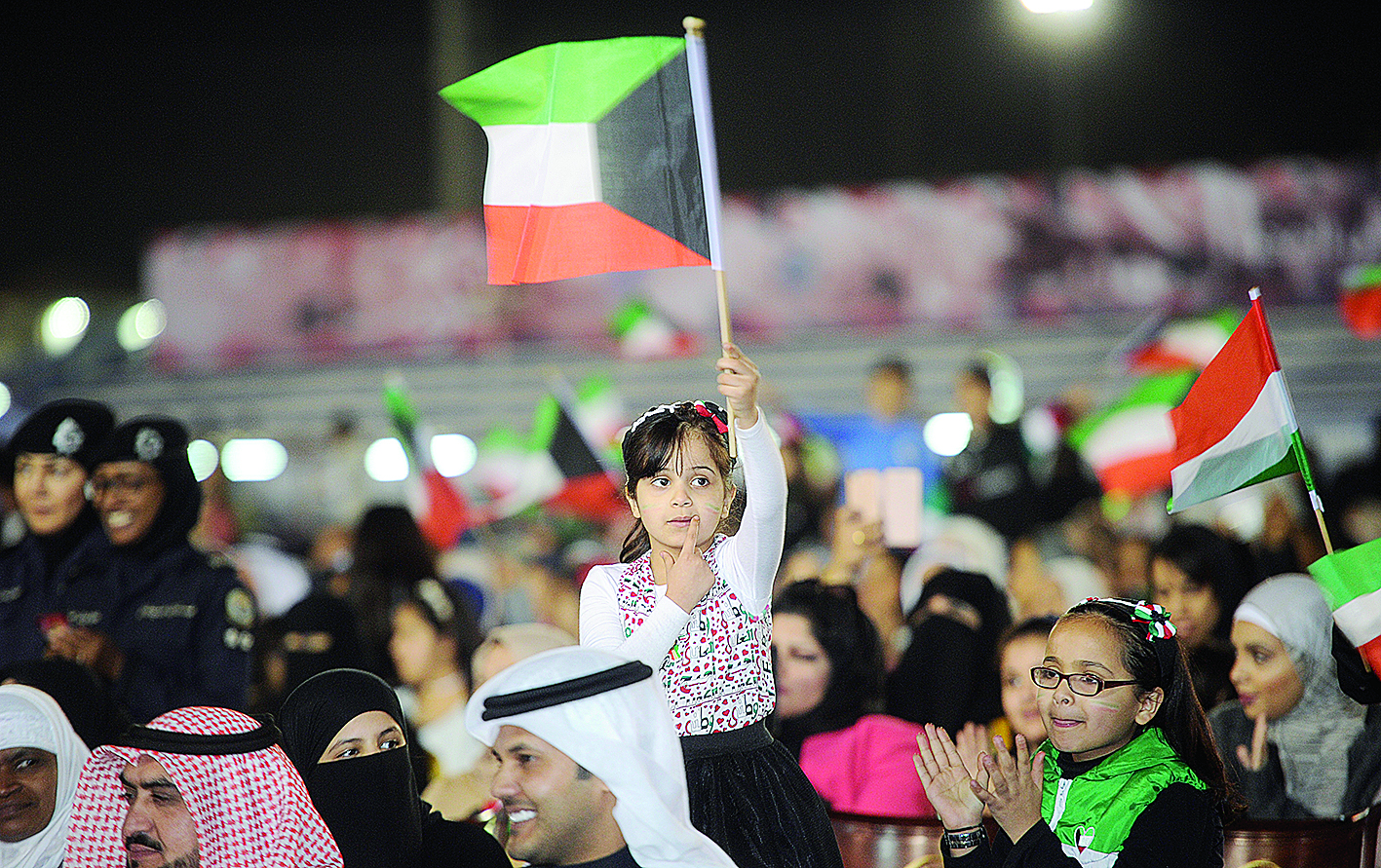 طفلة تتفاعل مع فقرات الحفل