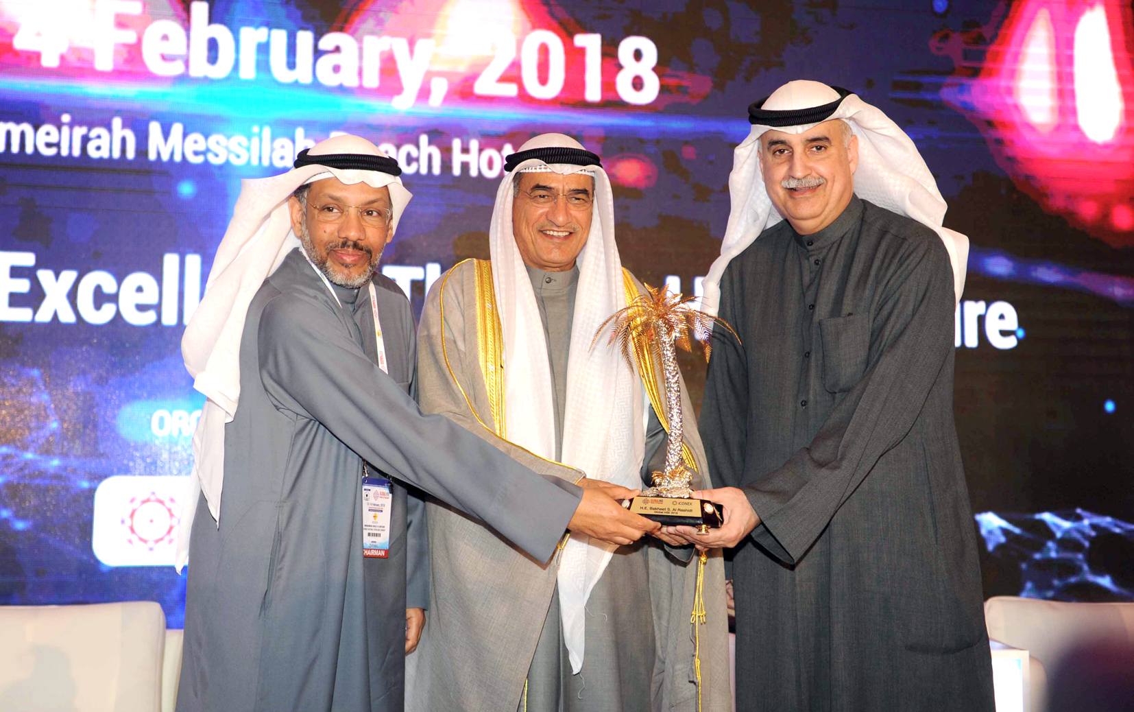 u0627u0644u0631u0634u064au062fu064a u0645u0643u0631u0651u0645u0627u064b u0645u0646 u0627u0644u0639u062fu0633u0627u0646u064a u0648u0627u0644u0645u0637u064au0631u064at (u062au0635u0648u064au0631 u0637u0627u0631u0642 u0639u0632u0627u0644u062fu064au0646)