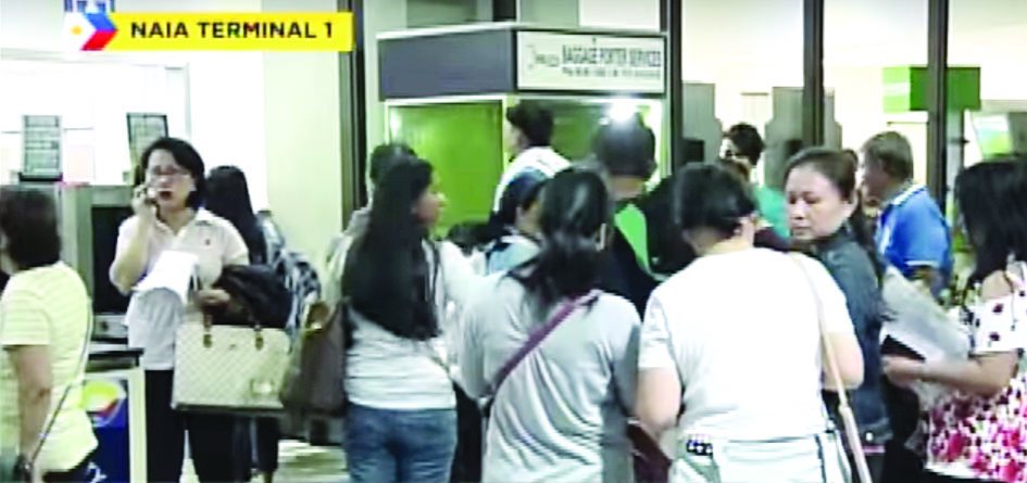 فيلبينيات في مطار مانيلا في محاولة العودة للكويت 