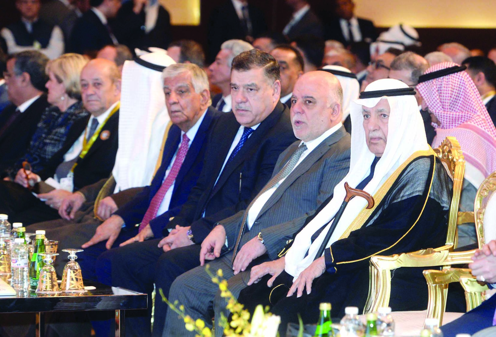 علي الغانم والعبادي يتقدمان الحضور    (تصوير زكريا عطية)