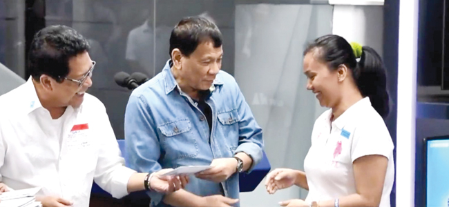 u062fu0648u062au064au0631u062au064a u064au0648u0632u0651u0639 u0645u0638u0627u0631u064au0641 u0645u0627u0644u064au0629 u0639u0644u0649 u0627u0644u0639u0627u0626u062fu0627u062a