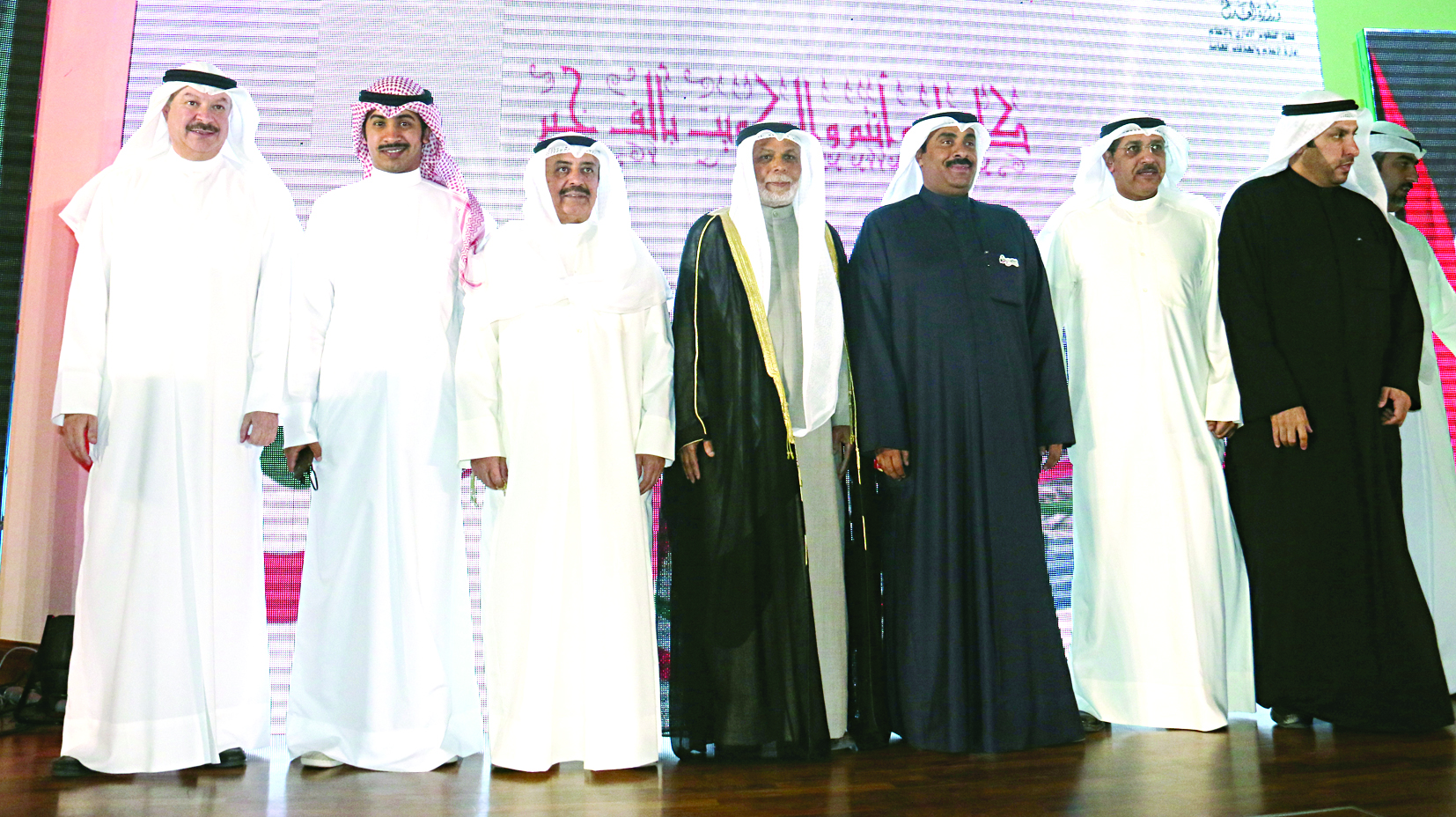 u0627u0644u062du0636u0648u0631 u0641u064a u0627u0644u062du0641u0644