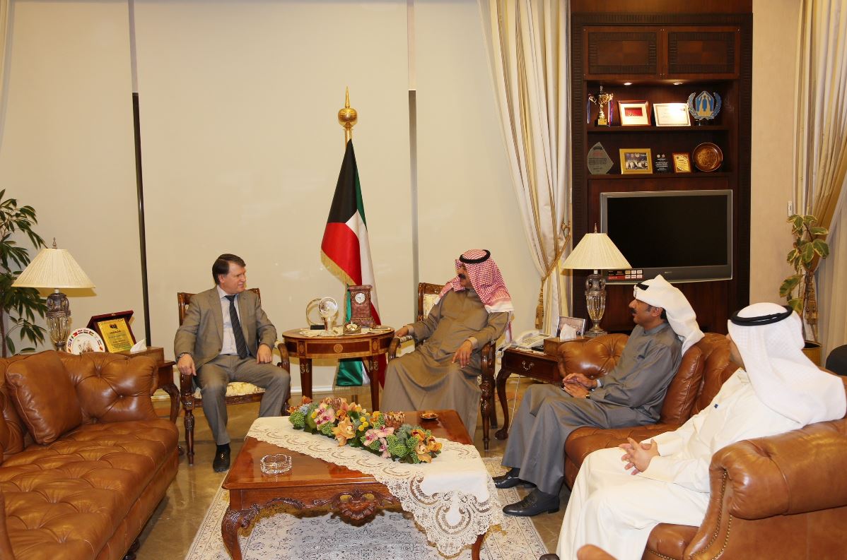 ..وخلال لقائه مع سفير روسيا الاتحادية أليكسي سولوماتين 