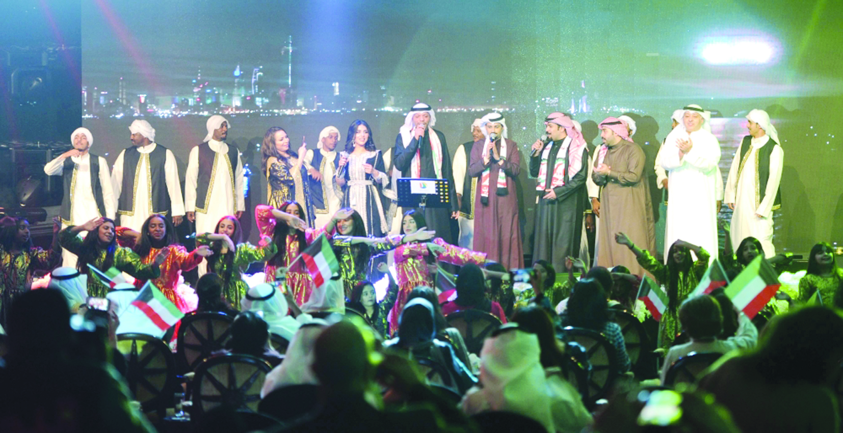 u0627u0644u0641u0646u0627u0646u0648u0646 u0648u0627u0644u0645u063au0646u0648u0646 u0627u0644u0645u0634u0627u0631u0643u0648u0646 u0641u064a u0627u0644u0623u0648u0628u0631u064au062a   t (u062au0635u0648u064au0631 u0637u0627u0631u0642 u0639u0632u0627u0644u062fu064au0646)