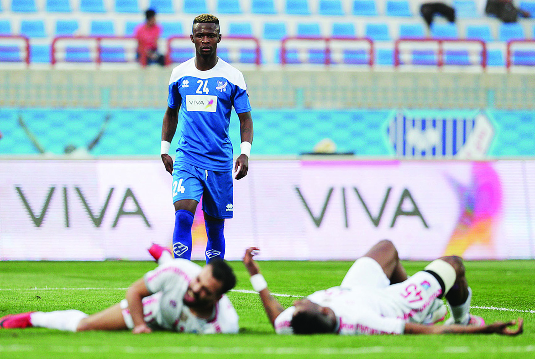 u0644u0642u0637u0629 u0645u0646 u0645u0628u0627u0631u0627u0629 u0627u0644u0623u0645u0633 u0628u064au0646 u0627u0644u062au0636u0627u0645u0646 u0648u00abu0627u0644u0643u0648u064au062au00bbt(u0627u0644u0623u0632u0631u0642 u062fu0648u062a u0643u0648u0645)