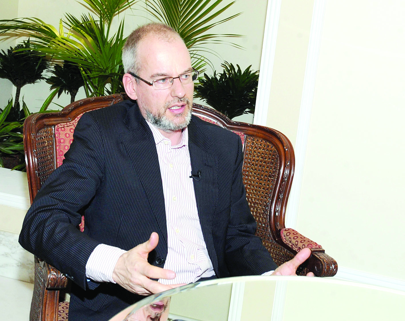 u0641u0627u0646u062fu0648u0631 u0646u0627u062fu0645 u0639u0644u0649 u0625u0646u062au0627u062cu0647 u0627u0644u0641u064au0644u0645 u0627u0644u0645u0633u064au0621 ttt  (u062au0635u0648u064au0631 u0643u0631u0645 u0630u064au0627u0628)