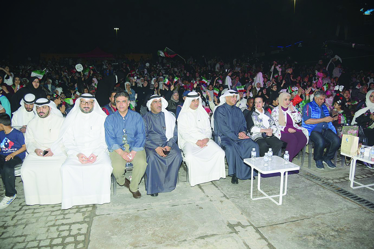 u0641u0627u0637u0645u0629 u0627u0644u0623u0645u064au0631 u0648u0627u0644u0641u0644u064au062c u0641u064a u0645u0642u062fu0645 u0627u0644u062du0636u0648u0631 t(u062au0635u0648u064au0631 u0627u0633u0639u062f u0639u0628u062fu0627u0644u0644u0647)