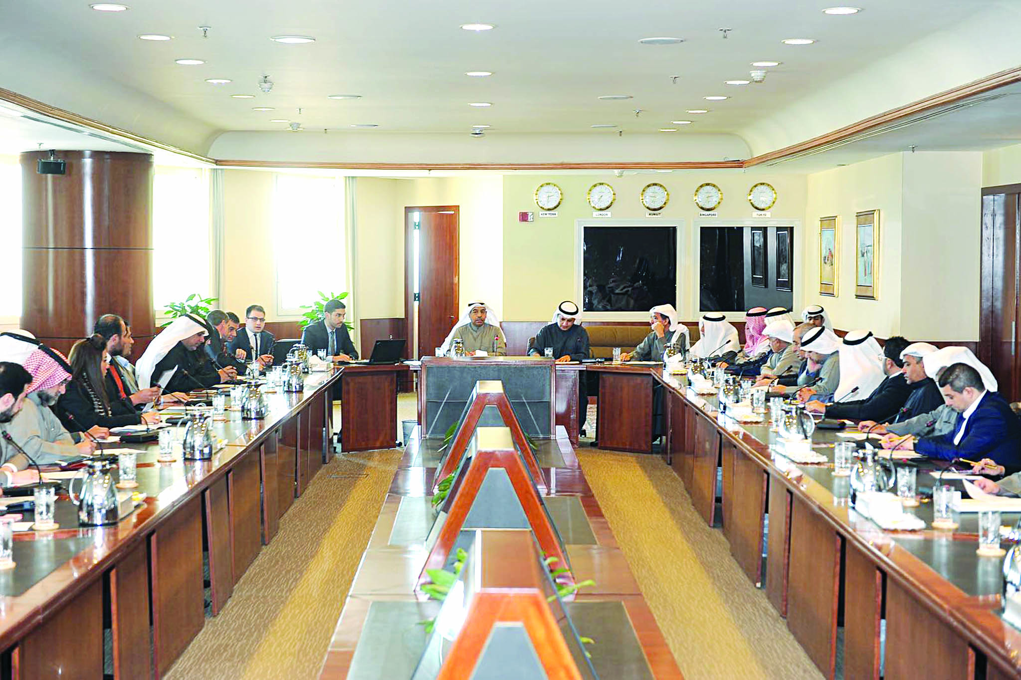 u0627u0644u0645u062cu062fu0644u064a u0645u062cu062au0645u0639u0627u064b u0645u0639 u0625u062du062fu0649 u0627u0644u062cu0647u0627u062a u0641u064a u0627u0644u0642u0637u0627u0639 u0627u0644u062eu0627u0635 u0644u0628u062du062b u062au0637u0628u064au0642 u0627u0644u0642u0631u0627u0631 u0627u0644u062cu062fu064au062f u0644u0646u0633u0628 u0627u0644u0639u0645u0627u0644u0629