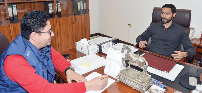 u0646u0627u0626u0628 u0645u062fu064au0631 u0646u0627u062fu064a u0627u0644u0641u0631u0648u0633u064au0629 u0645u062au062du062fu062bu0627u064b u0625u0644u0649 u0627u0644u0632u0645u064au0644 u0647u0627u0646u064a u0633u064au0641 u0627u0644u062fu064au0646