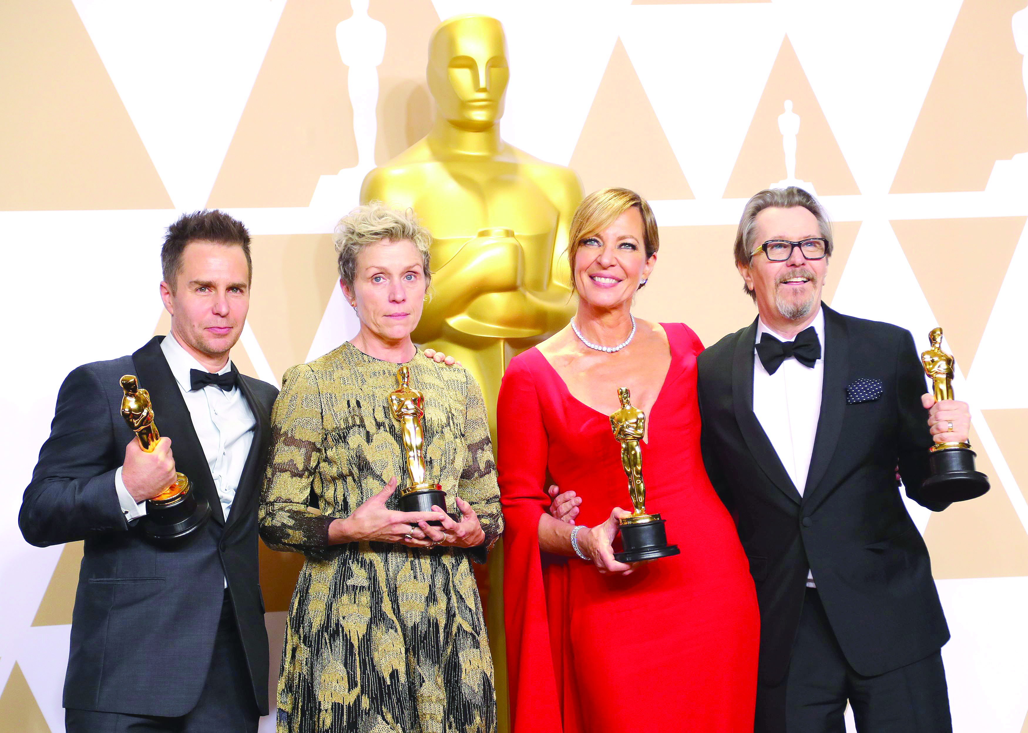 غاري أولدمان وفرانسيس مكدورماند وأليسون جاني وسام روكويل