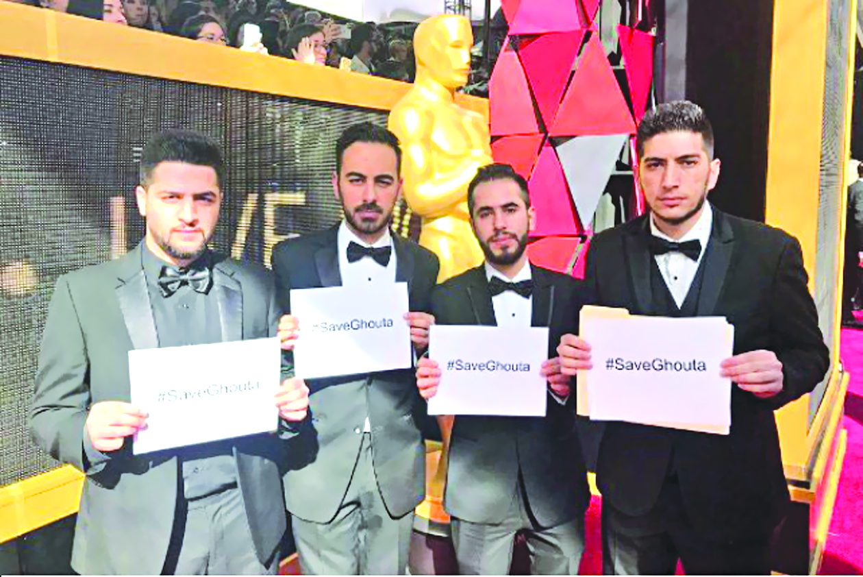 أبطال «آخر الرجال في حلب» يرفعون لافتات «أنقذوا الغوطة»