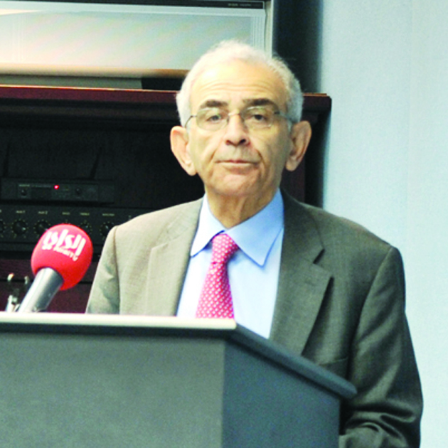 ساسون متحدثاً (تصوير سعد هنداوي)