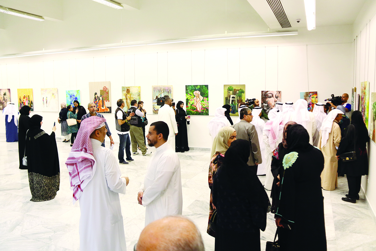 جانب من المعرض