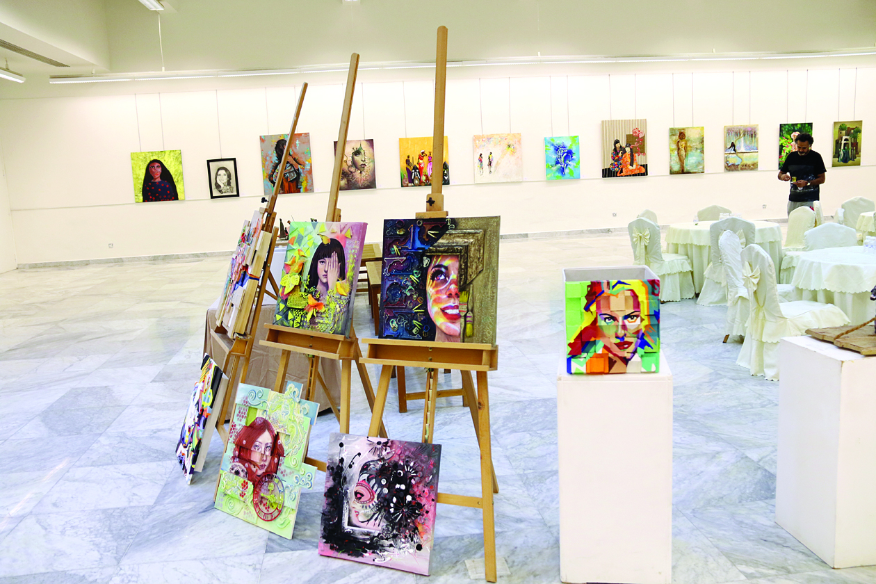 أعمال تشكيلية