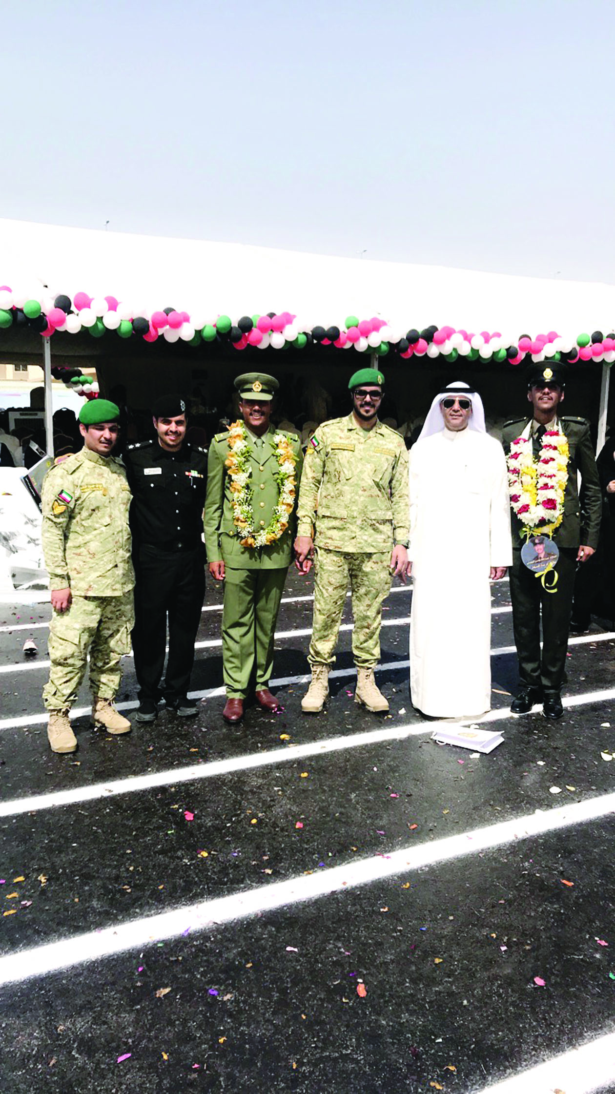 الملازمان عبدالله وسعود الحسيني وسط الأهل والأقارب