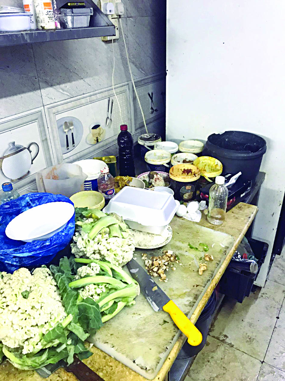 ظروف غير صحية في أحد المطاعم