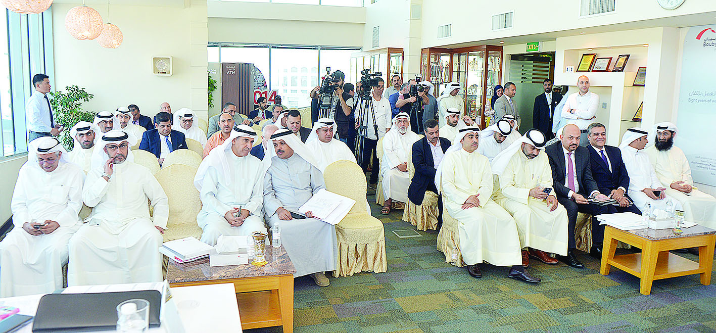 جانب من المساهمين            	       (تصوير نايف العقلة)