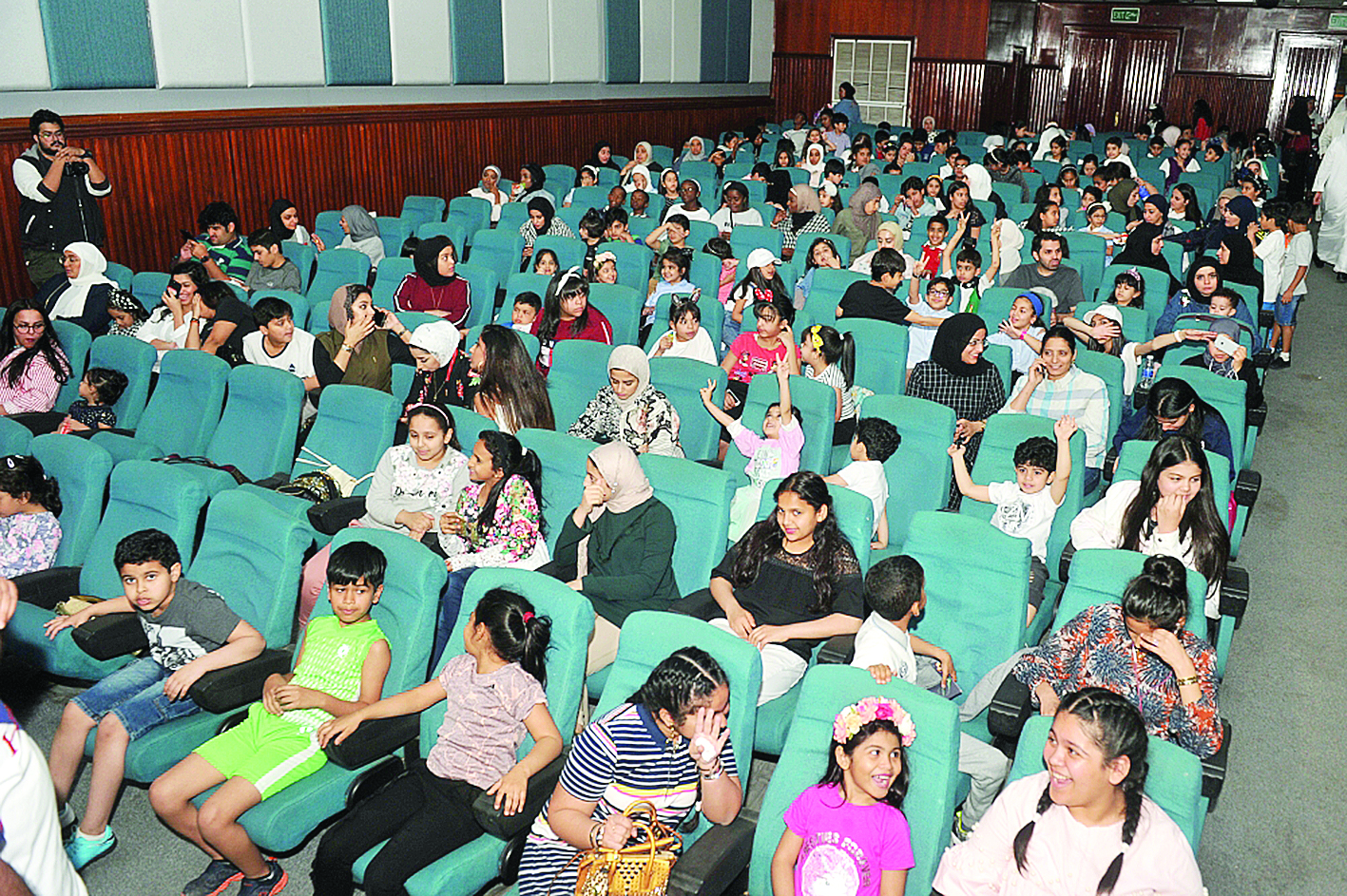  الأطفال... ملح المهرجان 	(تصوير سعد هنداوي)