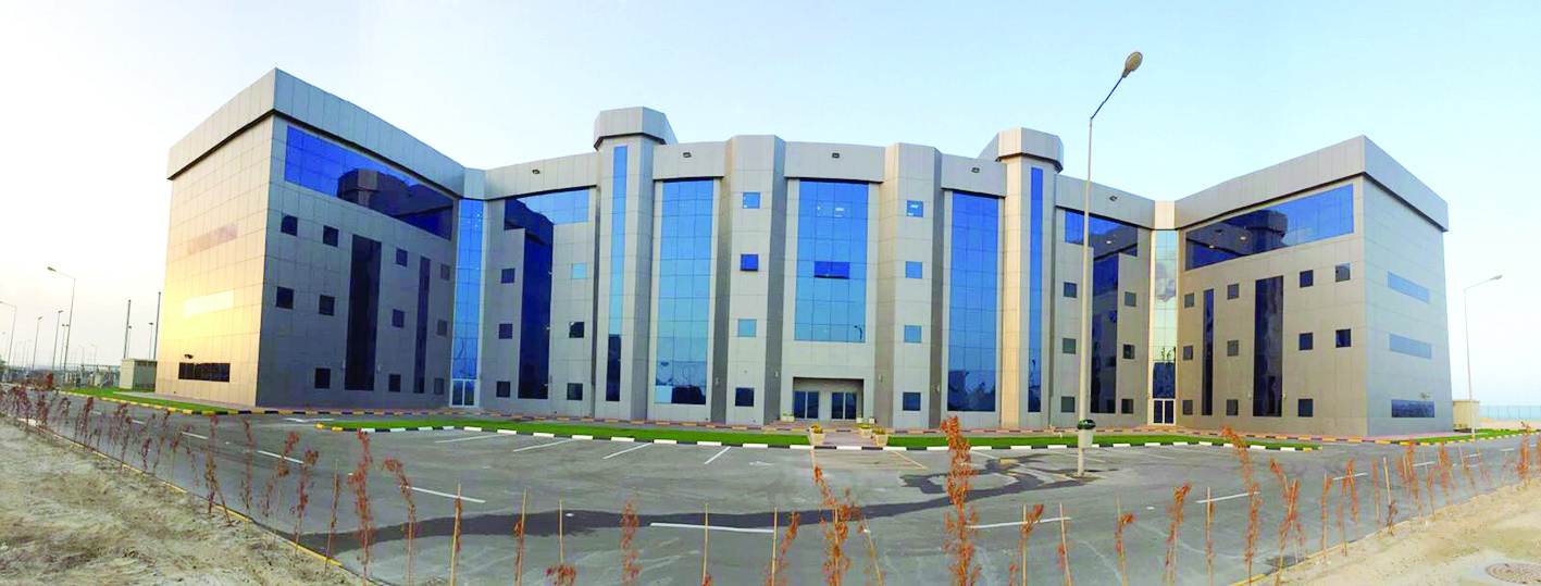 الواجهة الخارجية لسكن الموظفين 