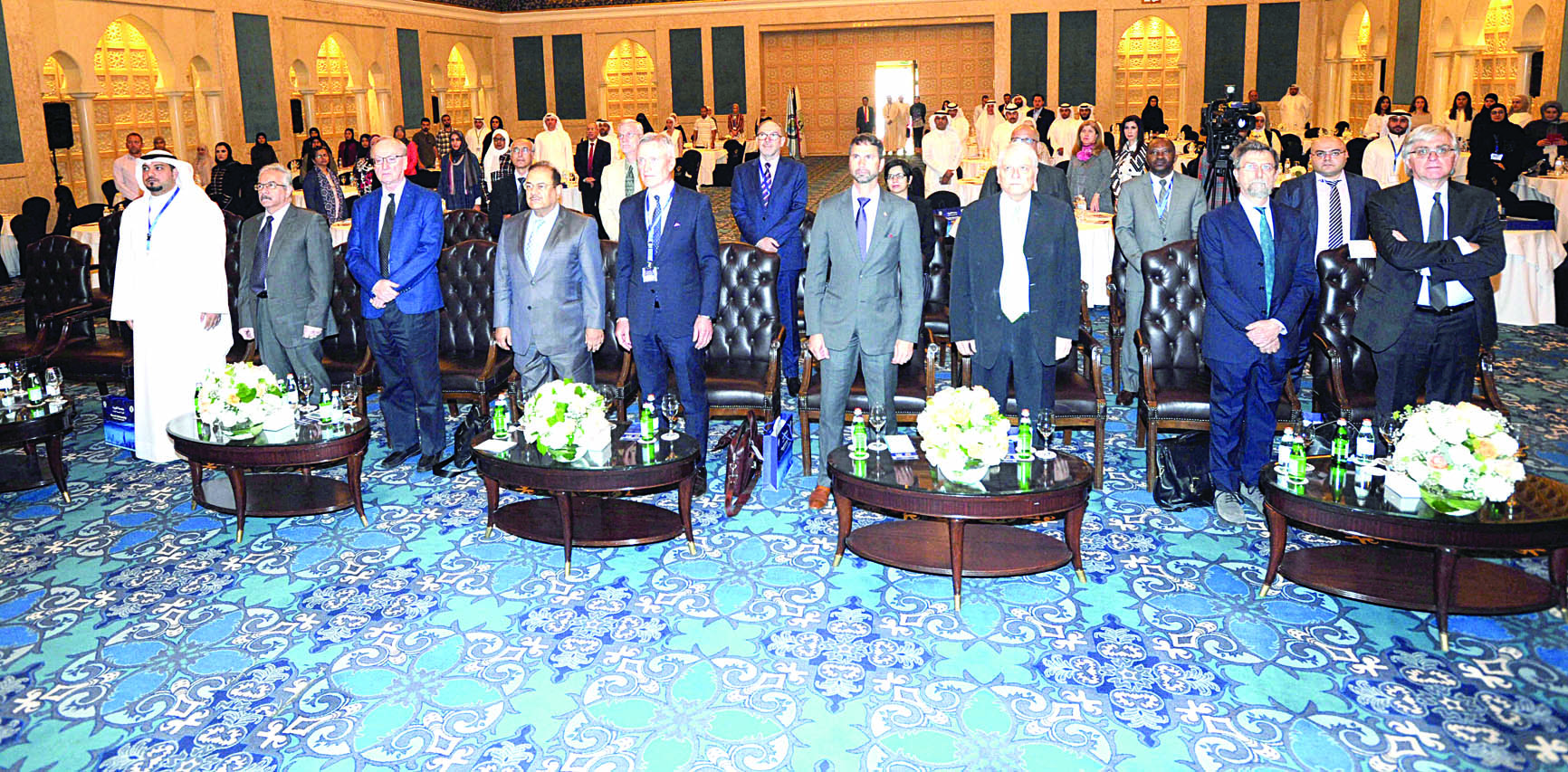 u0627u0644u062du0636u0648u0631 u0648u0642u0648u0641u0627u064b u0644u0644u0646u0634u064au062f u0627u0644u0648u0637u0646u064a (u062au0635u0648u064au0631 u0643u0631u0645 u0630u064au0627u0628)