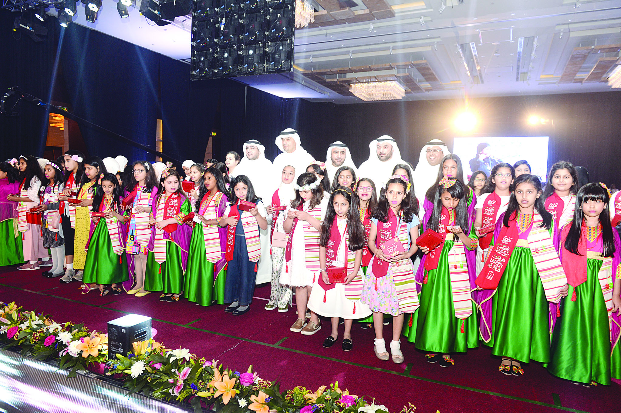 u0623u0646u0633 u0627u0644u0635u0627u0644u062d u0648u0642u064au0627u062fu0629 u0627u0644u062cu0645u0639u064au0629 u0645u0639 u0632u0647u0631u0627u062a u0641u064a u0627u0644u062du0641u0644   (u062au0635u0648u064au0631 u0632u0643u0631u064au0627 u0639u0637u064au0629)